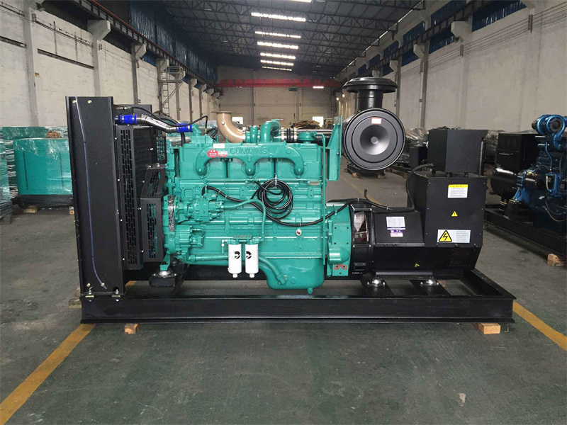 松桃如何判断一个电压表是否具有自动量程切换功能？