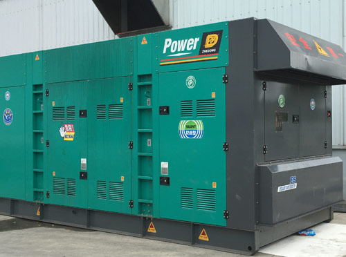 松桃升级发电机组的过程中需要注意哪些安全事项？